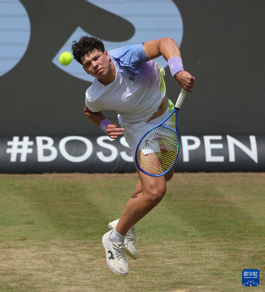 日本网球队力克英国网球队,兹维列夫送出助攻的简单介绍 日本网球队力克英国网球队,兹维列夫送出助攻的简单介绍