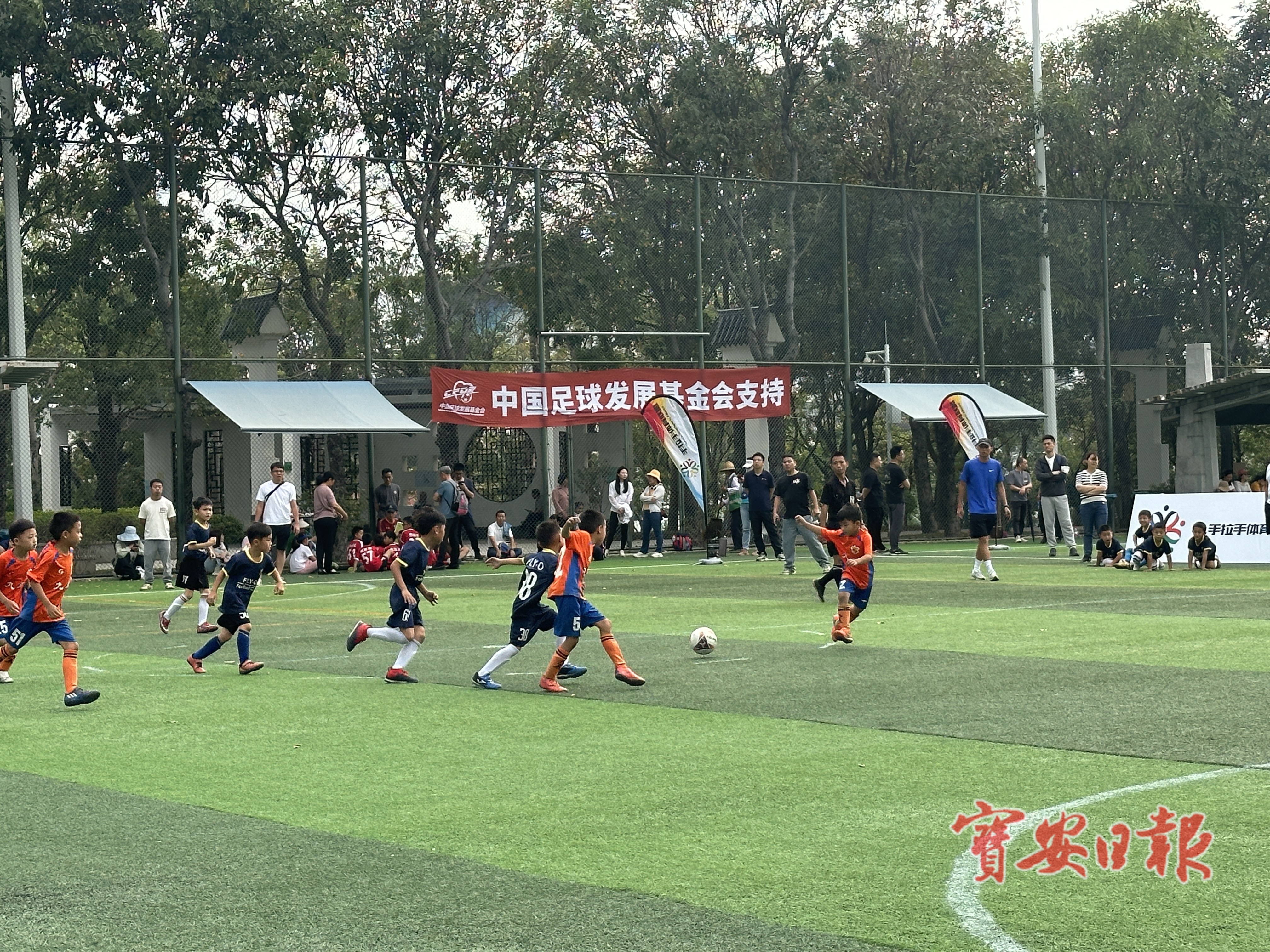 激情角逐至高点！足球比赛呈现争霸之势